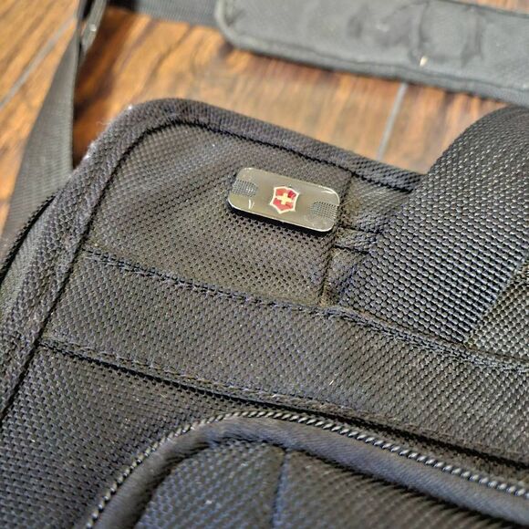 Victorinox Laptop Briefcase Bag - Picture 3 of 12
